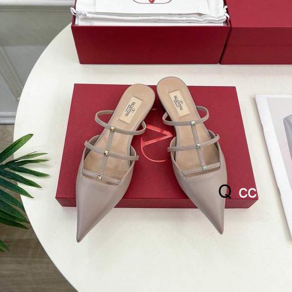 Picture of Valentino Shoes _SKUValentinosz35-406CMXC050120126